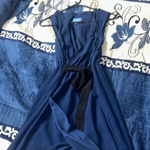 Elegant Blue Vera Wang Sleeveless Dress